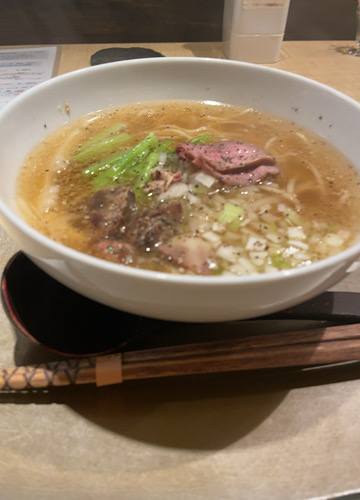 羊肉のごま塩麺（西洋料理・麵ヌイユ）